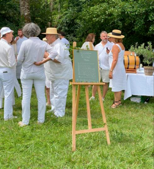 Amis de l'Abbaye de Reigny, un déjeuner en blanc sur les bords de la Cure